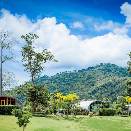 The Banyan Leaf Resort Suan Phueng Esterno foto